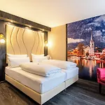 Hotel Plaza 3*