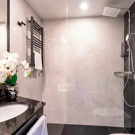 Plaza Hotel 3*