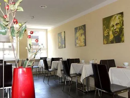Hotel Plaza 3*