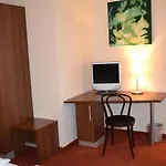 Отель Plaza 3*